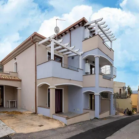 Apartman Modern In With Garden