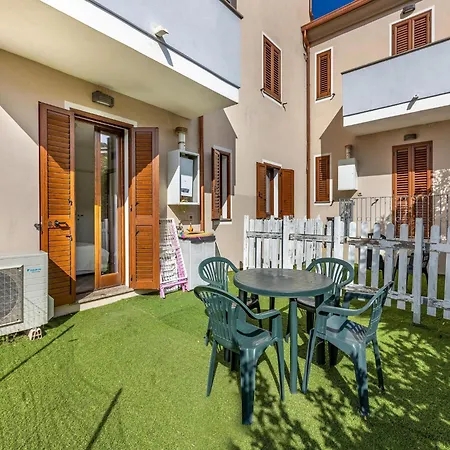 Modern In With Garden * Badesi