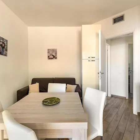 Apartman Modern In With Garden Badesi