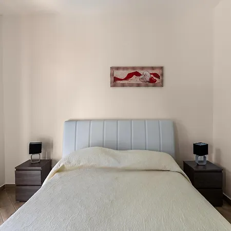Apartman Modern In With Garden *