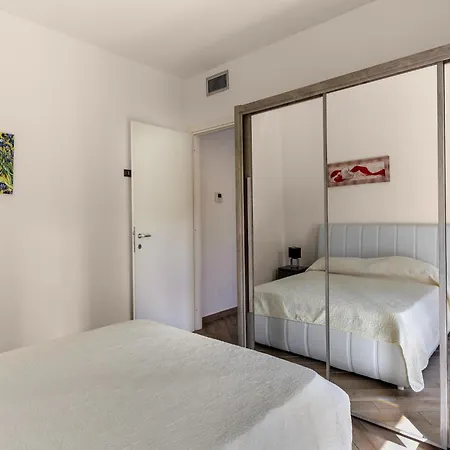 Apartman Modern In With Garden Badesi
