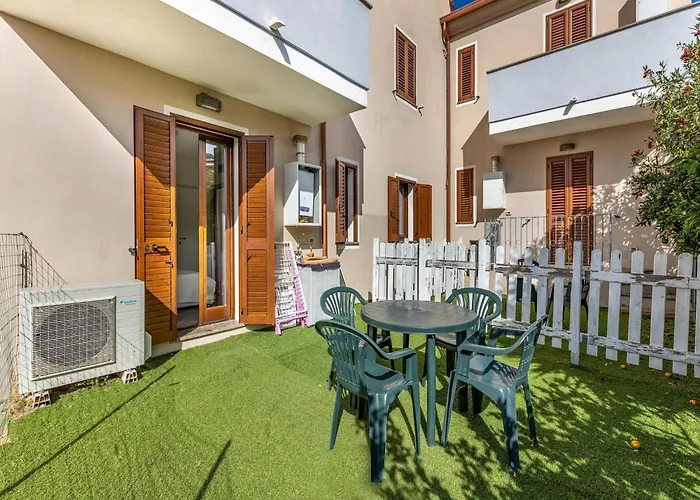 Modern In With Garden * Badesi