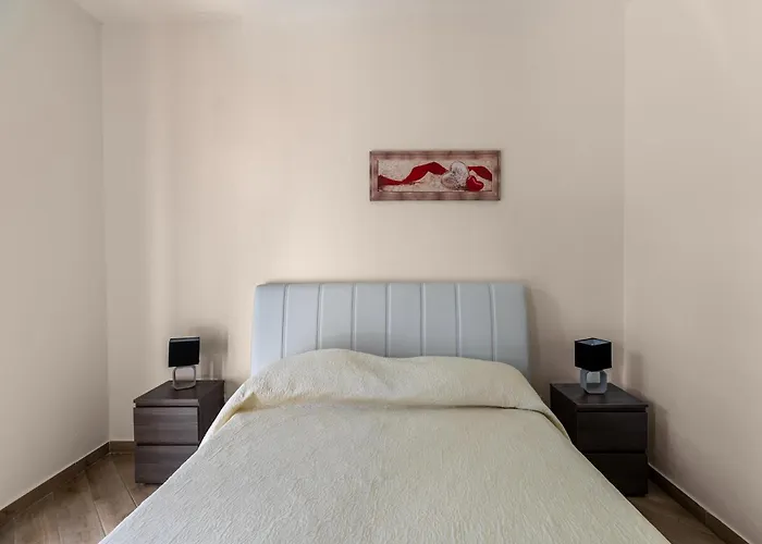 Apartman Modern In With Garden *